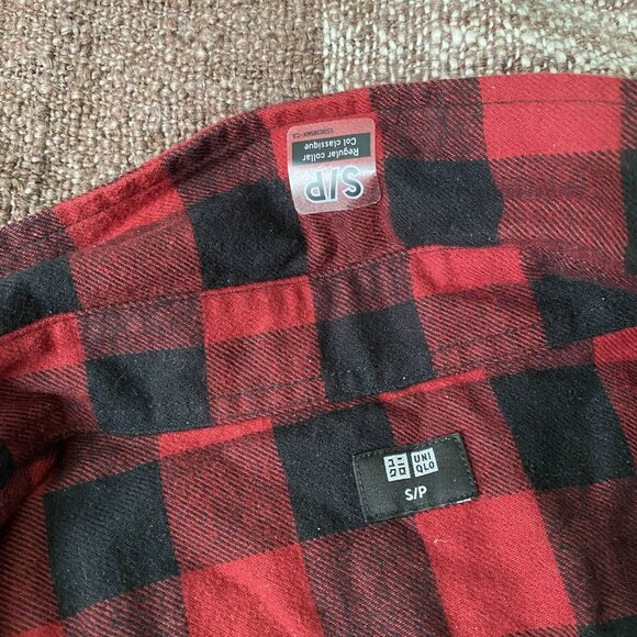 UNIQLO Checked Flannel in Red size Small Mens - Picture 3 of 4
